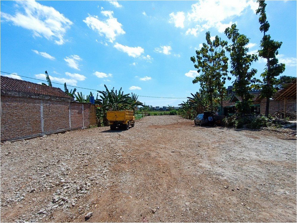 Jl Imogiri Timur km 10, 5 menit ke Stadion Sultan Agung, Tepi Jalan - Property listing thumbnail