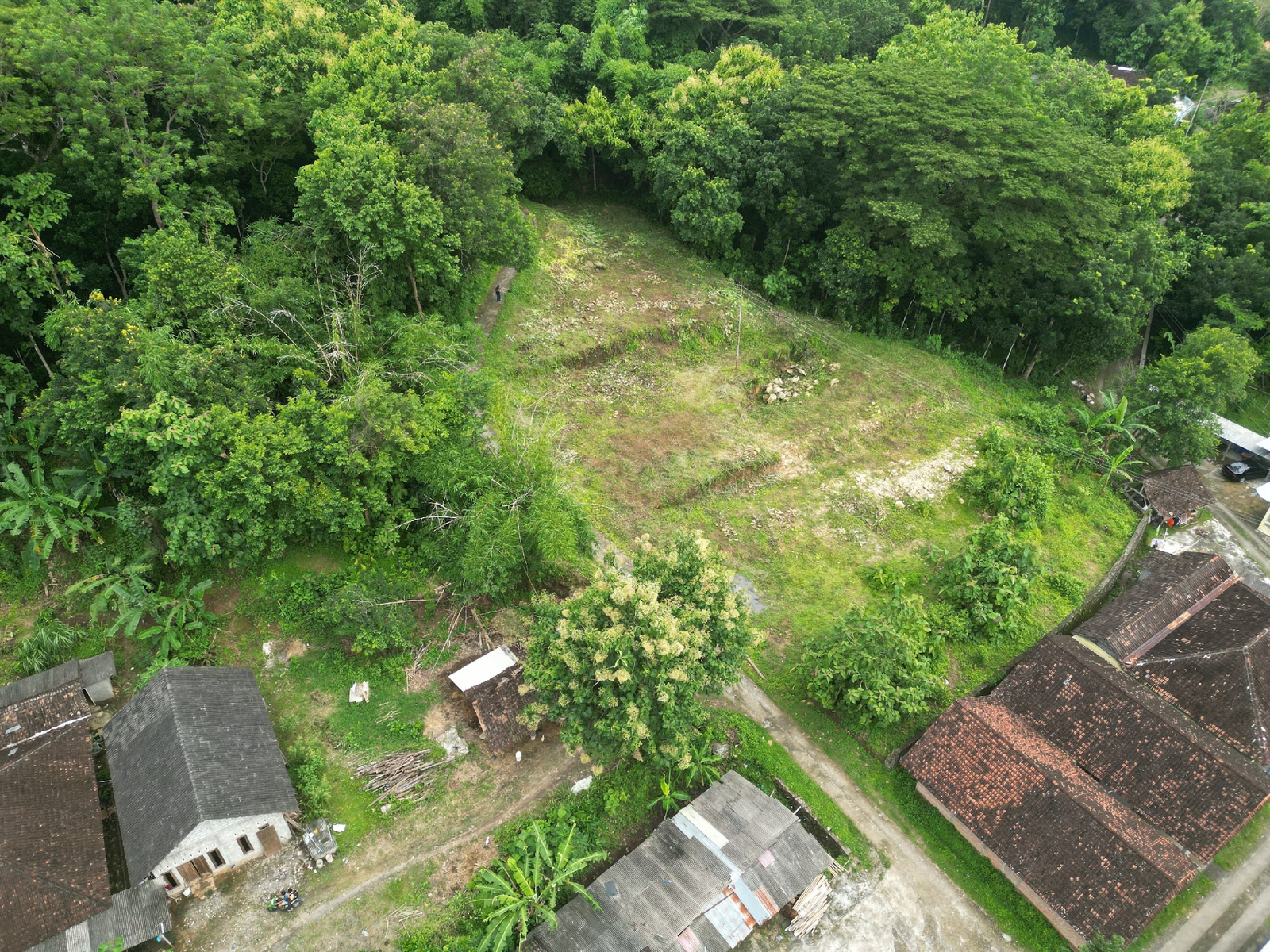 Tanah Pereng Indah 800 M dari Candi Prambanan-SHM pekarangan - Property thumbnail