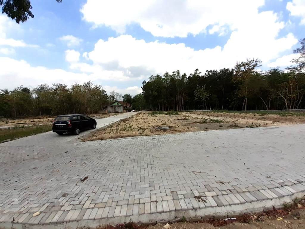 1 Jutaa Area Godean, Sleman. Tanah SHM Siap AJB - Property listing thumbnail